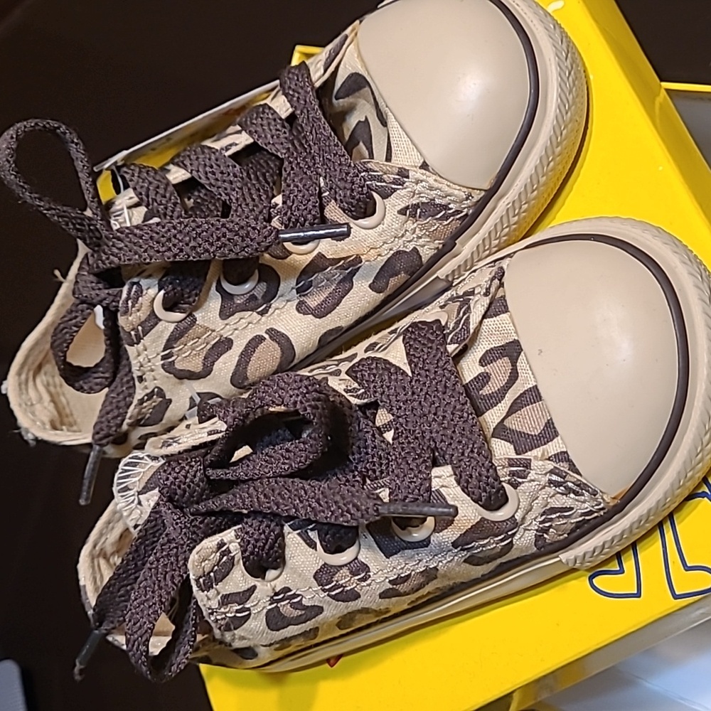 NEW🔥 Converse Chuck Taylor Animal Print Leopard, Beige, Toddler 7(unisex)